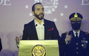 السالوادور شامل 100 بیت کوین tras una caída del mercado de criptomonedas