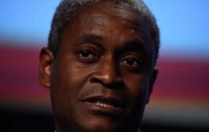 Bostic فدرال رزرو می گوید که او همچنان آماده کاهش سریعتر و یک یا دو افزایش نرخ بهره در سال 2022 است.