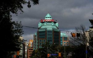 Rogers Communications می گوید از تصمیم دادگاه به نفع ادوارد راجرز تجدید نظر نخواهد کرد Rogers Communications می گوید از تصمیم دادگاه به نفع ادوارد راجرز تجدید نظر نخواهد کرد