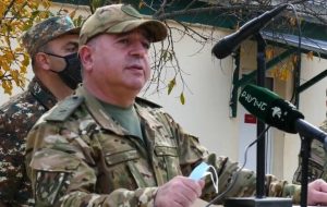 باکو: سفر وزیر دفاع ارمنستان به قره‌باغ تحریک‌آمیز است