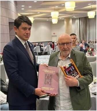 تقدیر باکو از یهودی مُبلغ ساکن آمریکا/عکس