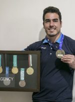 خبرآنلاین – تصاویر | قهرمان المپیک پای بساط سیگارفروشی!