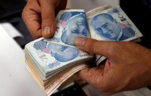 جهش قیمت لیر رکورد تاریخی زد