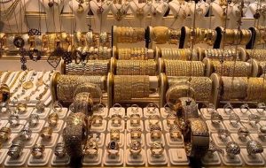 طلا همپای دلار ارزان شد / کاهش ۲۰۰هزار تومانی سکه در یک روز