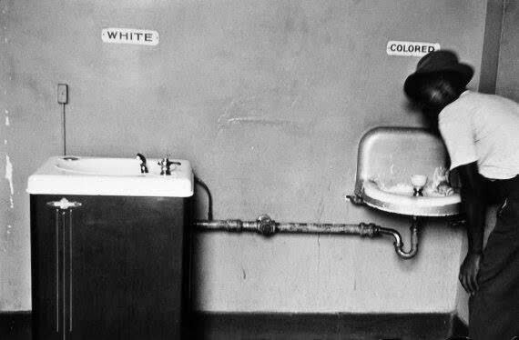 عکس | صحنه‌ای تکان‌دهنده از نژادپرستی در آمریکا