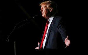 قاضی تصمیم ترامپ برای پایان دادن به معافیت تعرفه ای برای پنل های خورشیدی وارداتی را لغو کرد