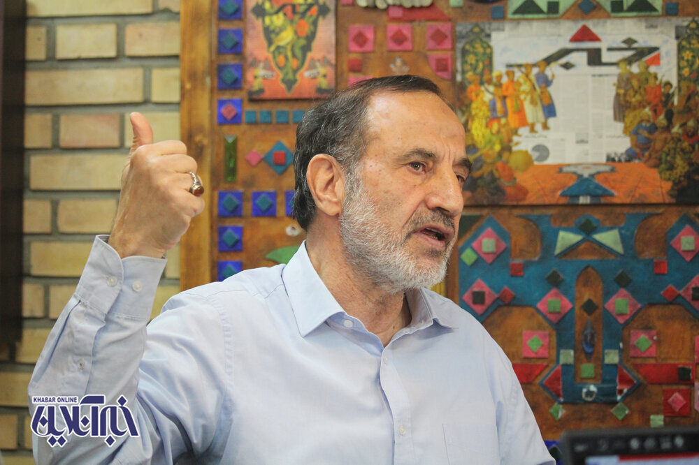 متاسفانه هزینه اشتباهات احتمالی فراتر از دولت، به پای اسلام و نظام نوشته میشود