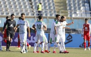 پرسپولیس باز هم در اراک شکست خورد/ قلعه آلومینیوم فولادی بود! پرسپولیس باز هم در اراک شکست خورد/ قلعه آلومینیوم فولادی بود!