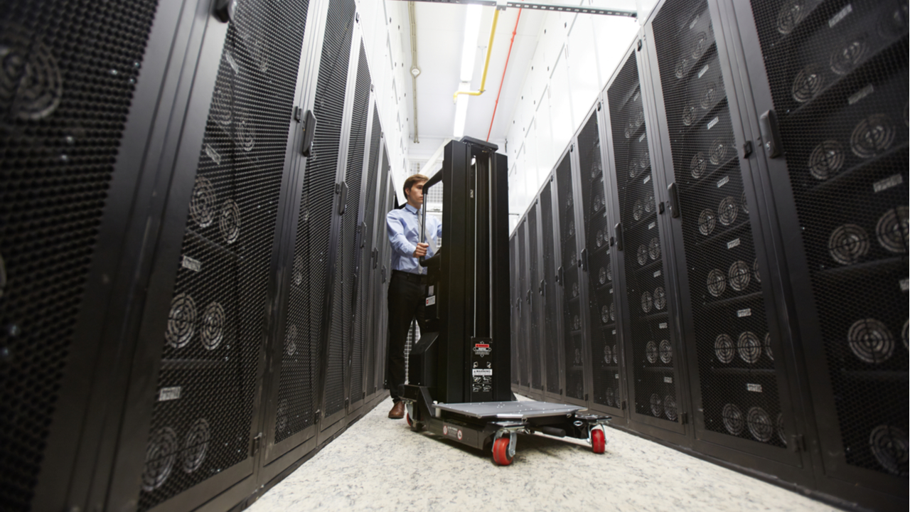 گزارش فاش می‌کند که روسیه بخش عمده‌ای از ماشین‌های معدنی چینی را در میان خروج معدنچیان دریافت می‌کند