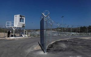 یونان دو مرکز دیگر برای نگهداری مهاجران در جزایر باز می کند