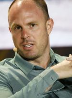 بلاک چین Riot برای دومین بار در یک ماه، راهنمای هشرات 2022 را افزایش می دهد بلاک چین Riot برای دومین بار در یک ماه، راهنمای هشرات 2022 را افزایش می دهد