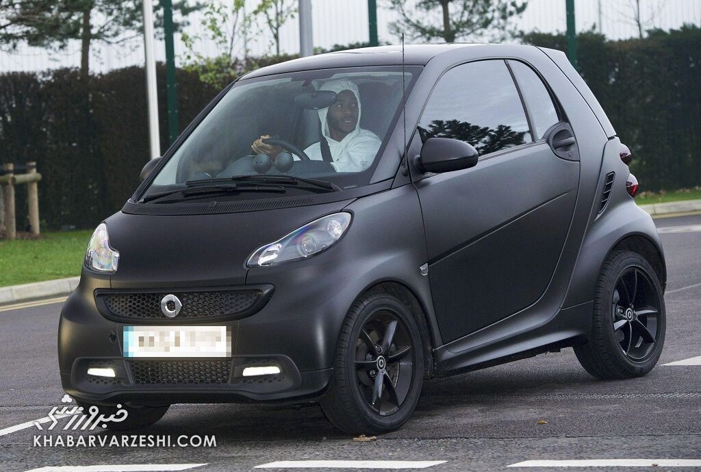 ماشین ارزان فوتبالیست‌ها - رحیم استرلینگ