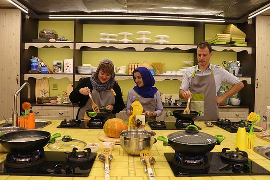 تجربه طعم‌های جدید و آشنایی با فرهنگ غذایی ملل مختلف در «گردشگری غذایی»