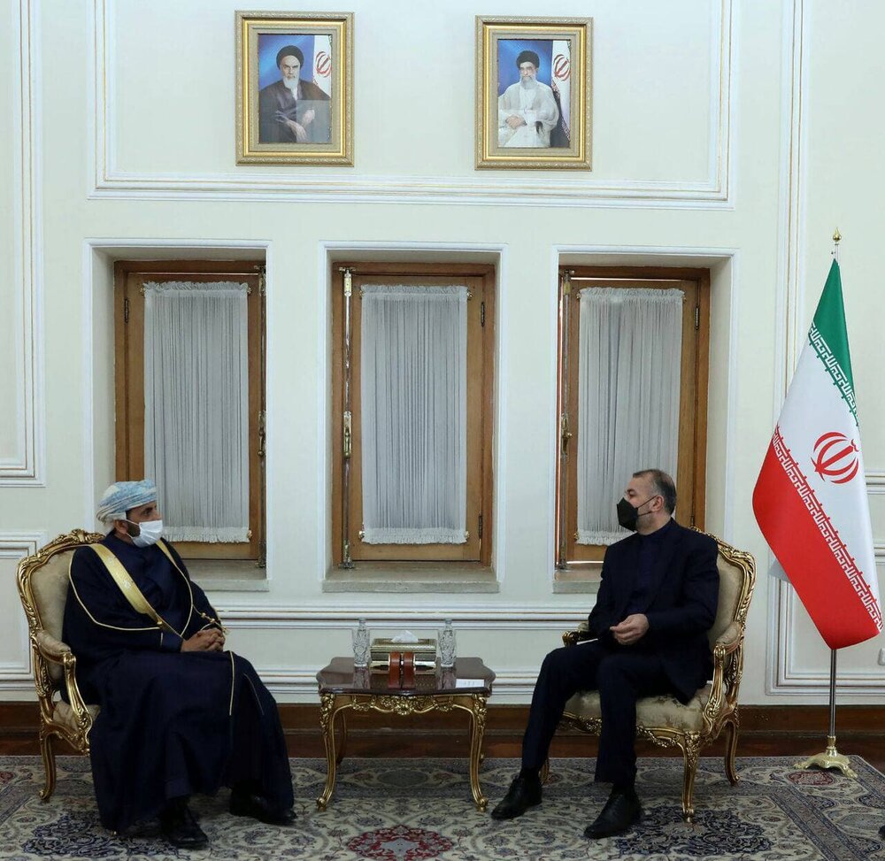 دیدار معاون سیاسی وزیرخارجه عمان با امیرعبداللهیان/عکس