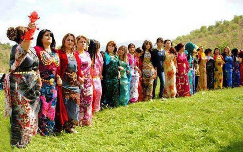 لباس زنانه کردی