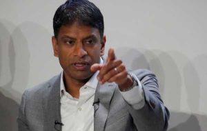 Novartis علاقه زیادی به واحد ژنریک ساندوز می بیند Novartis علاقه زیادی به واحد ژنریک ساندوز می بیند