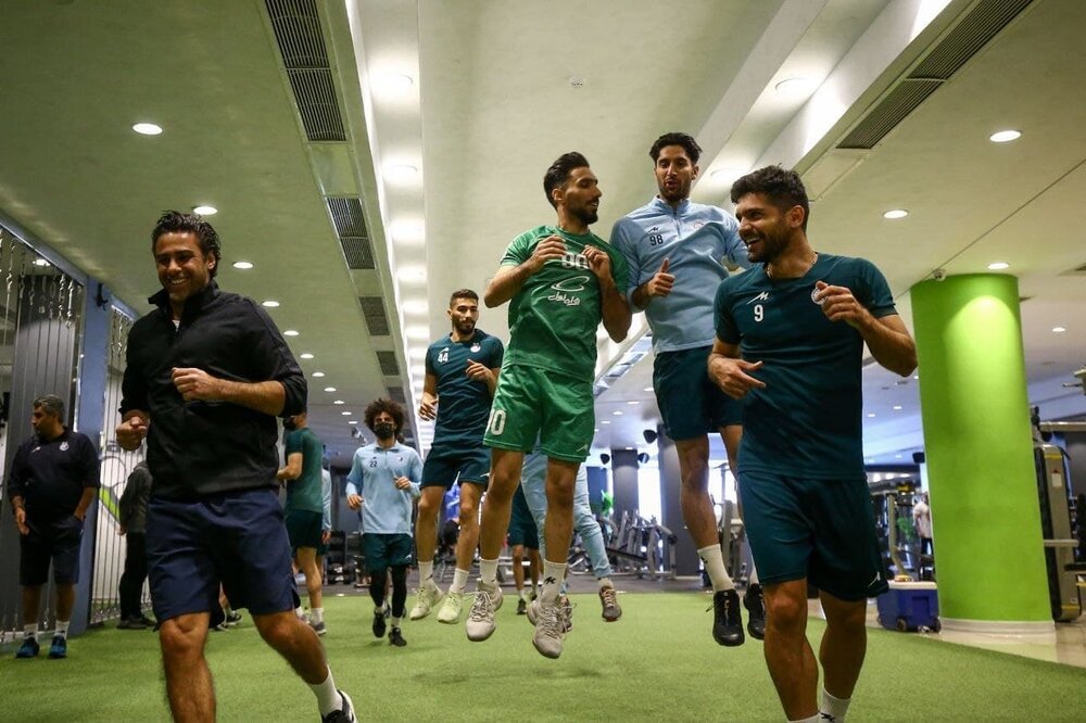 آمادگی بالای فرهاد مجیدی در ۴۵ سالگی/عکس