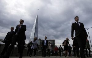 آیا قیمت ها بر اساس سیگنال های مخالف کلیدی کاهش می یابد؟ آیا قیمت ها بر اساس سیگنال های مخالف کلیدی کاهش می یابد؟