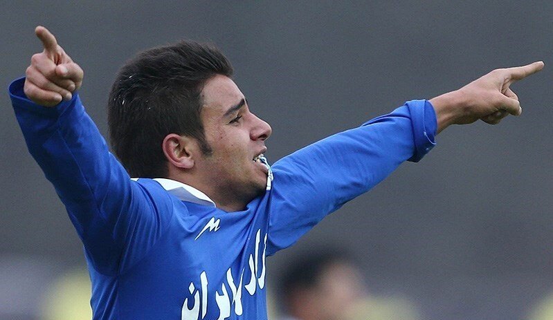 اشک مهاجم استقلال پس از زدن اولین گل فصل/عکس