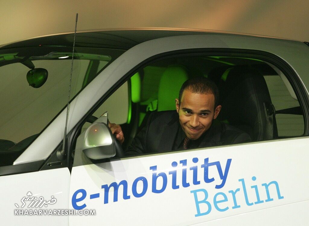 ماشین ارزان فوتبالیست‌ها - لوئیس همیلتون