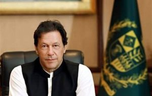 عمران خان: مسلمانان از اظهارات پوتین حمایت می‌کنند