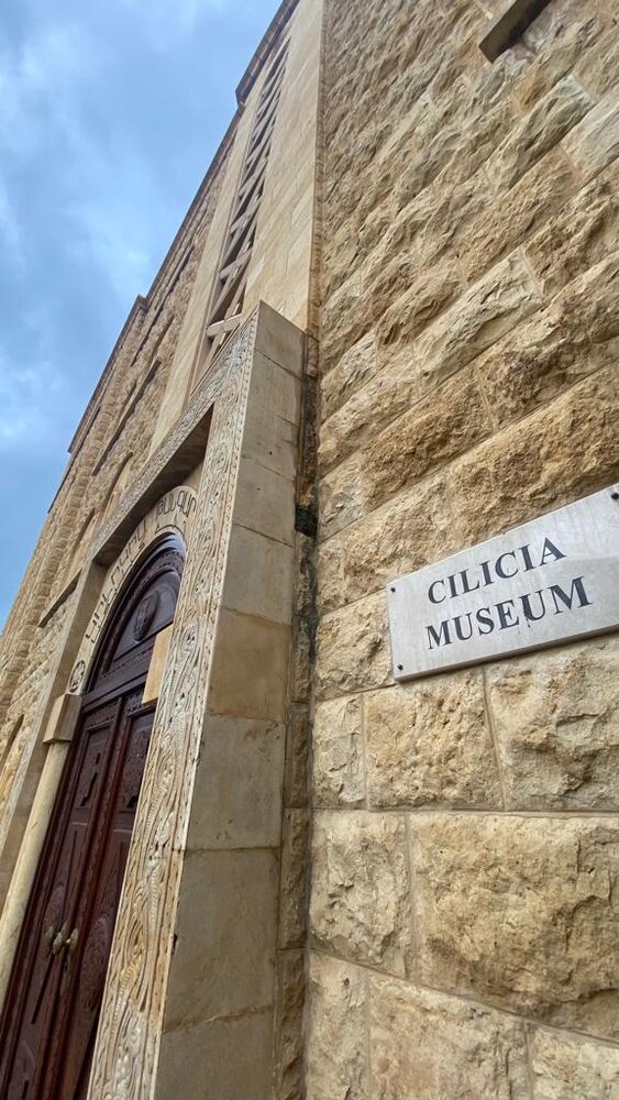 دیدار با اسقف اعظم و گفت و گویی درباره عیسی مسیح (ع)