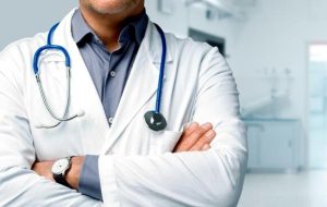 چرا مسیر توزیع عادلانه پزشک از افزایش ظرفیت پزشکی می‌گذرد؟