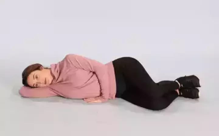 ورزش برای پارگی مینیسک زانو - حرکت کلمز (Clams)