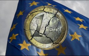 PMI نابسامان منطقه یورو درد بیشتری را به EURUSD اضافه می کند