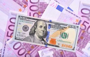 PMI های بخش خصوصی، یورو و دلار را در کانون توجه قرار می دهند PMI های بخش خصوصی، یورو و دلار را در کانون توجه قرار می دهند