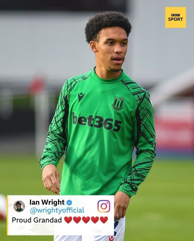 اولین بازی رسمی نوه اسطوره قرمزها/عکس