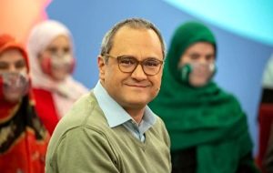 جنجال جدید رامبد جوان با تقدیم خندوانه به اختلاسگران