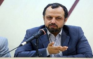 خاندوزی:نخستین تامین مالی زنجیره تولید از نظام بانکی انجام شد