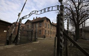 دستگیری یک گردشگر به‌خاطر «سلام نازی»