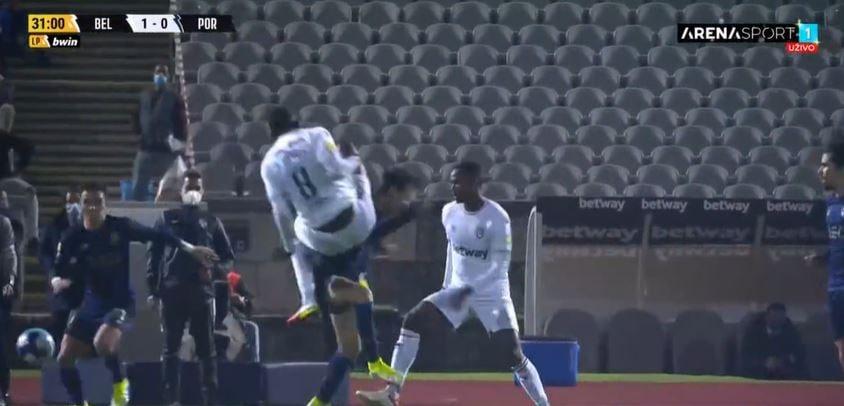 شادی طارمی در آغوش جانشین صلاح! /عکس
