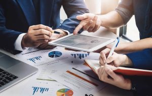 «شیمیایی»‌ها، بیشترین تزریق پول حقوقی‌ها؛ «اطلاعات و ارتباطات»، بیشترین تزریق پول حقیقی‌ها