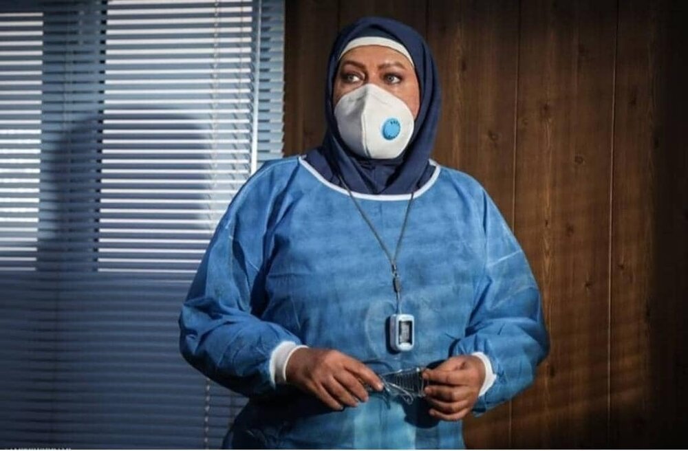 فریبا متخصص در لباس پرستاری / عکس