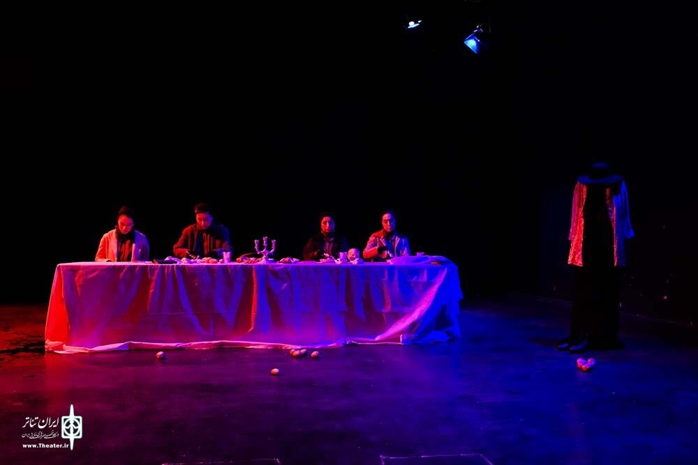 چالش‌های چهار زن محبوس در یک زیرزمین/ عکس 