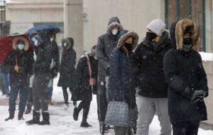 چگونه آمریکایی‌ها می‌توانند آزمایش‌های رایگان COVID-19 را که بایدن وعده داده است دریافت کنند