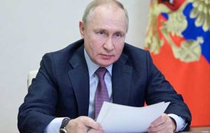 کرملین می گوید پوتین به شی چین درباره مذاکرات روسیه و ناتو توضیح می دهد کرملین می گوید پوتین به شی چین درباره مذاکرات روسیه و ناتو توضیح می دهد