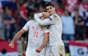 یک زن خرید جنجالی بارسلونا را تایید کرد یک زن خرید جنجالی بارسلونا را تایید کرد