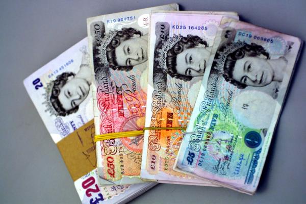 استراتژیست HSBC خطرات پوند صعودی را در جلسه BOE می بیند