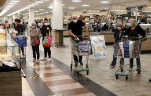 اعتماد مصرف کنندگان منطقه یورو در ماه فوریه به -8.8 واحد کاهش یافت اعتماد مصرف کنندگان منطقه یورو در ماه فوریه به -8.8 واحد کاهش یافت