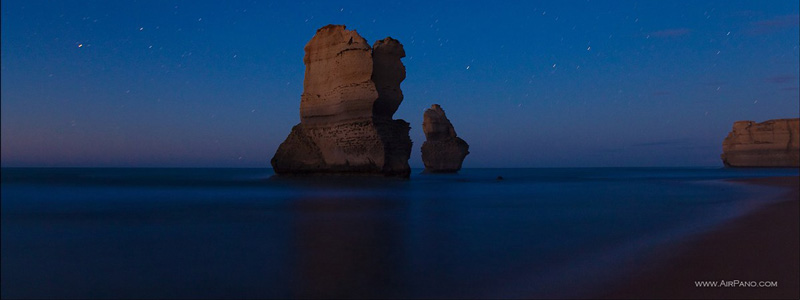 صخره‌های حواریون مسیح در شب