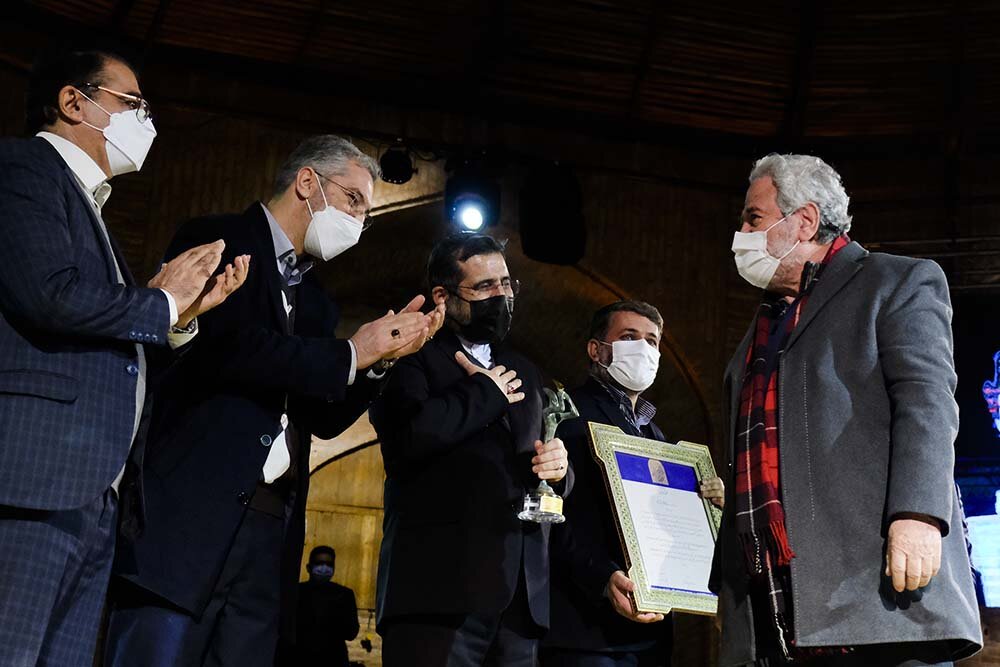 بازیگر «زخم کاری» در کاروانسرای ۴۰۰ ساله/ عکس