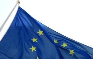 تنش‌های روسیه و اوکراین خطرات نزولی را برای یورو/دلار آمریکا ایجاد می‌کند