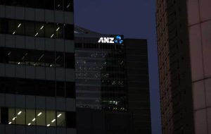 سهام ANZ نزدیک به پایین‌ترین سطح یک ساله خود است زیرا رقابت وام‌دهی خانه حاشیه‌ها را کاهش می‌دهد