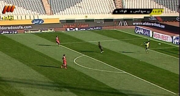 عکس| عجیب‌ترین گل به خودی تاریخ در تقابل پرسپولیس با فولاد/ پای گلر جنجالی در میان بود!