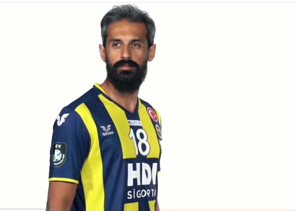 لژیونر معروف با پیراهن ۱۸ در لیگ ترکیه/عکس