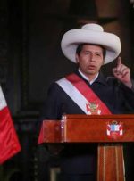 نخست وزیر پرو خروج را پس از چهار روز کار تایید کرد.  کاستیلو با تغییر کابینه مواجه است